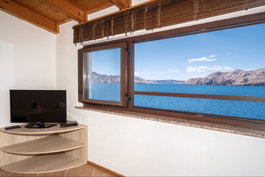 Balkon apartmana 2 s pogledom na more